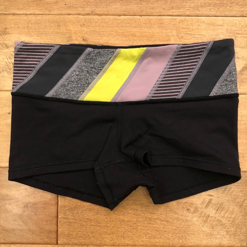 Lululemon black boogie short